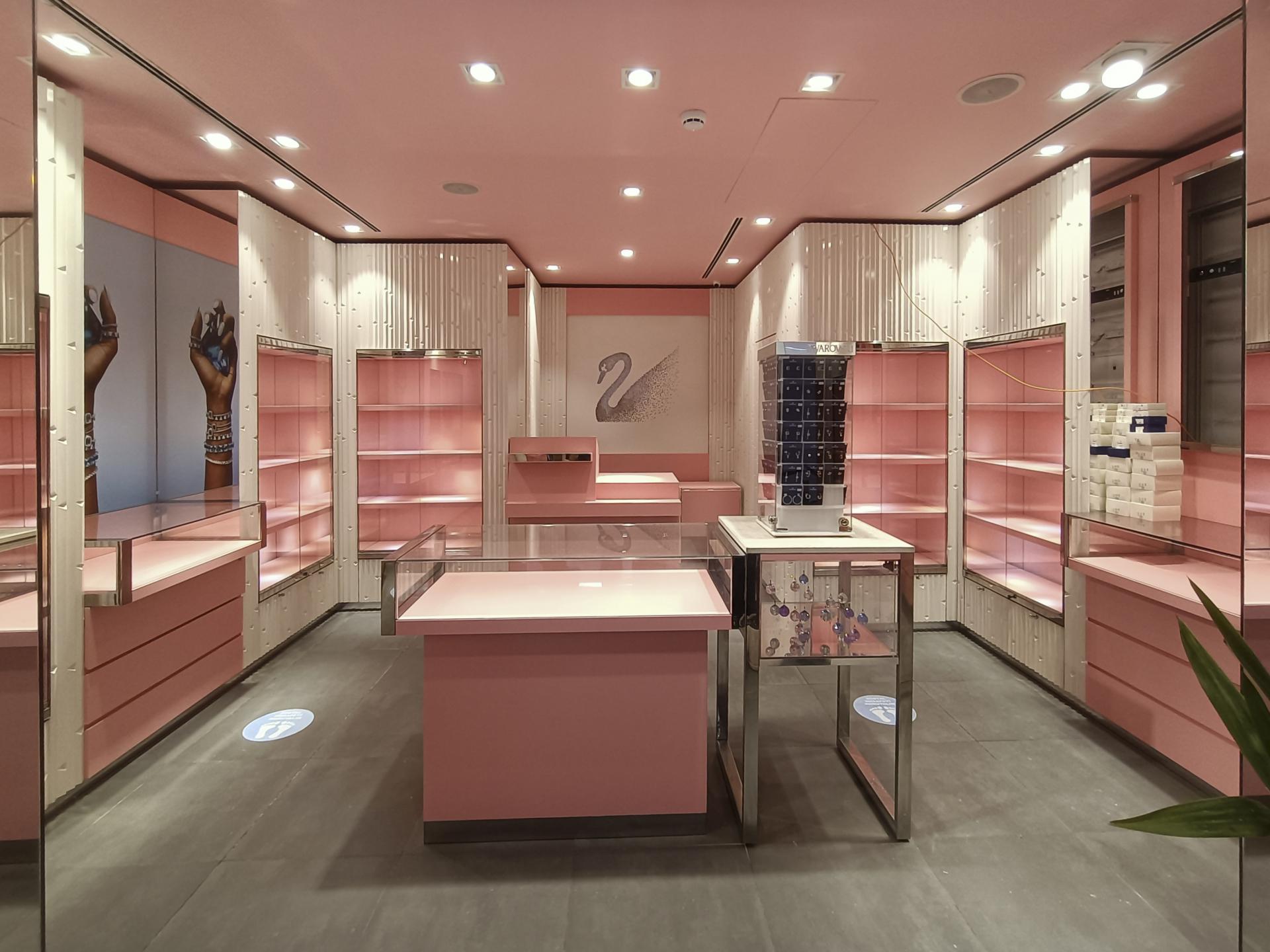2022 SWAROVSKI 000043 copia
