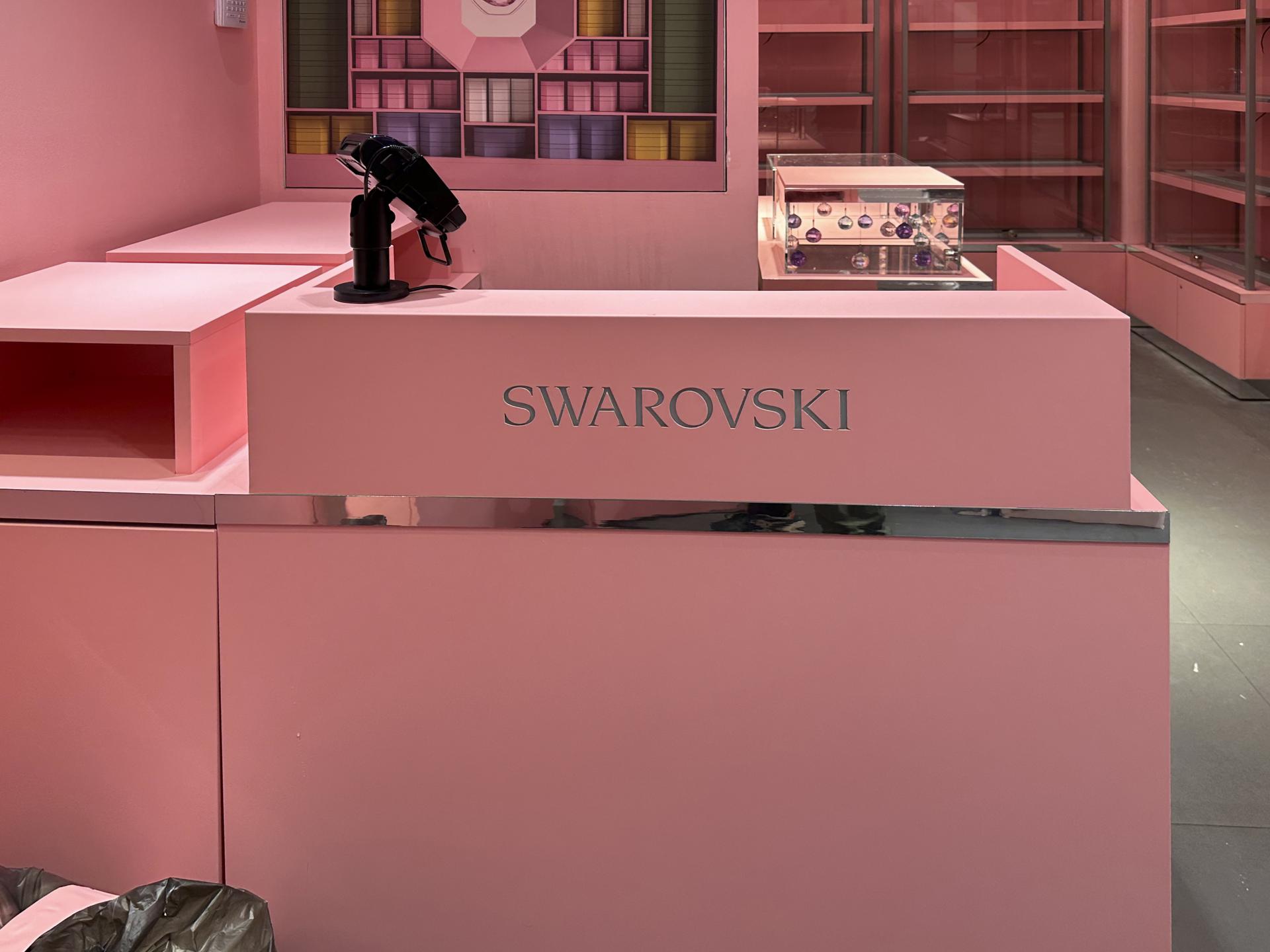 2022 SWAROVSKI 000062 copia