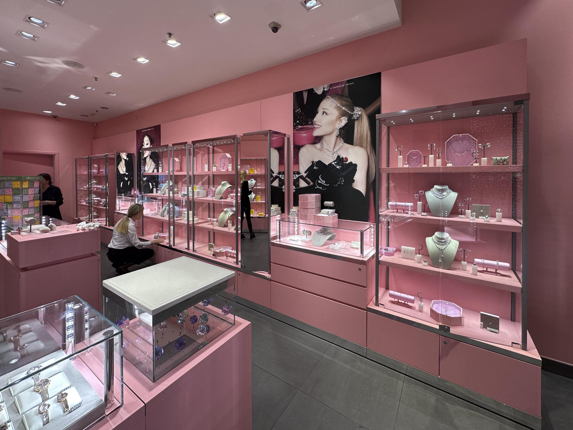 2022 SWAROVSKI 000126 copia